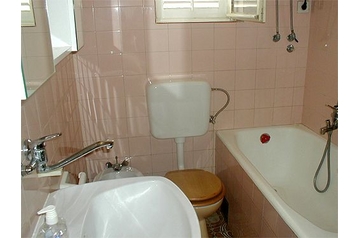 Chorvatsko Privát Seget Donji, Exteriér